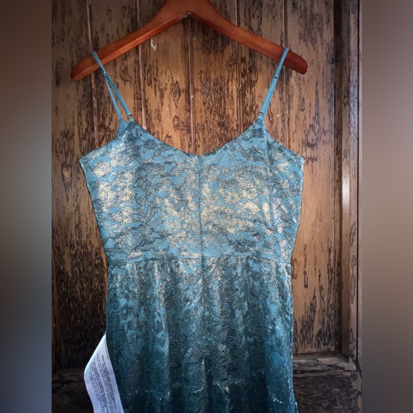 Antoinette Teal and Gold Metallic Lace Maxi Dress - Picture 5 of 8